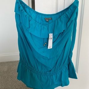 Tube top blouse.